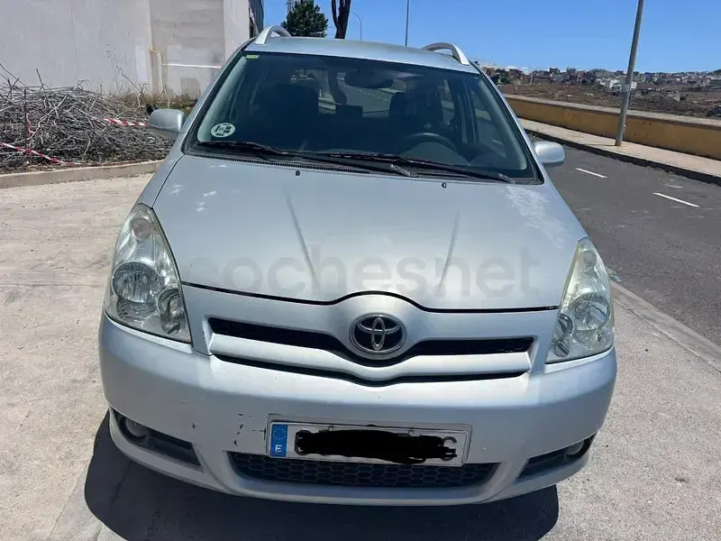 Usado Toyota Corolla Verso Luna 129 CV (94 kW) 2005 Gris / plata Monovolumen