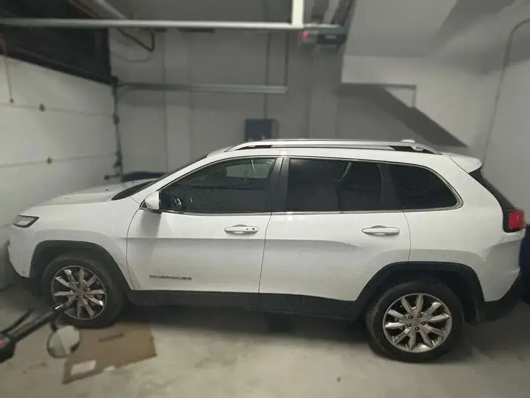 Usado Jeep Cherokee Limited 143 CV (105 kW) 2013 Blanco SUV