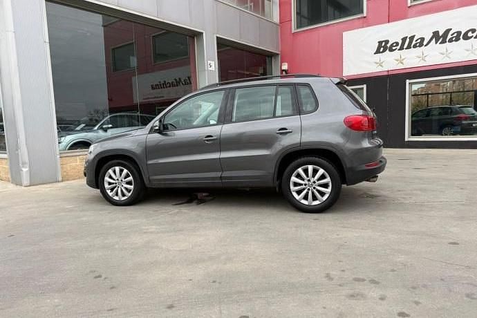 Usado VW Tiguan R-line 110 CV (80 kW) 2016 Gris SUV