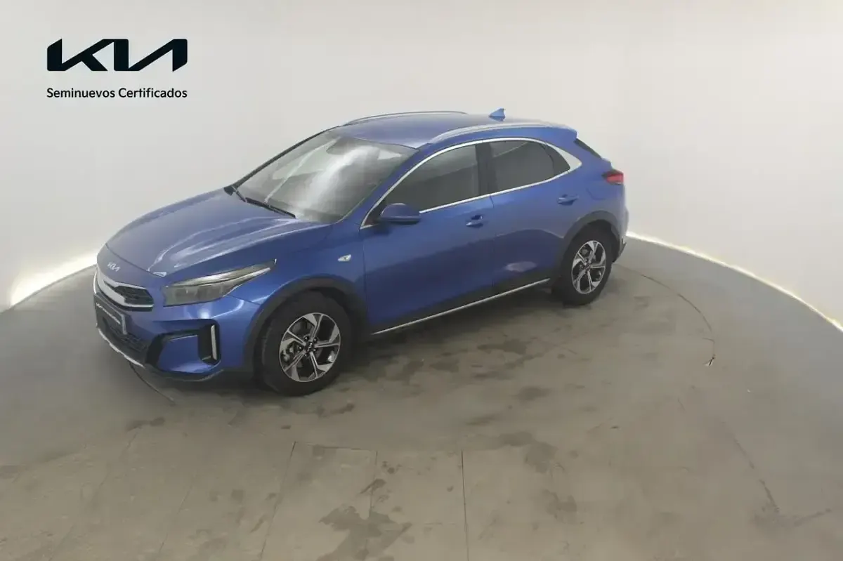 Usado Kia XCeed 100 CV (73 kW) 2025 Azul SUV