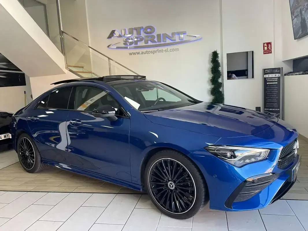 Usado Mercedes CLA220 190 CV (139 kW) 2024 Azul Coupe