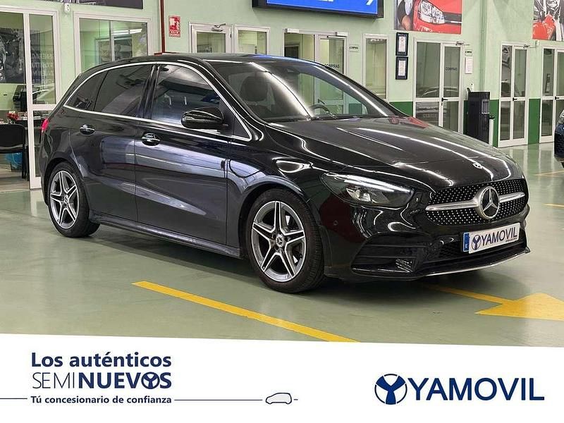 Usado Mercedes B180 136 CV (100 kW) 2022 Negro Monovolumen