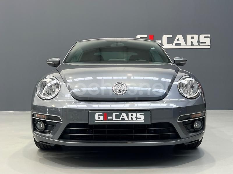 Usado VW Beetle R-line 160 CV (117 kW) 2014 Gris / plata Utilitario