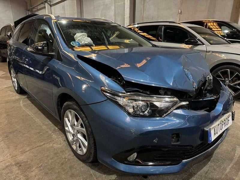Usado 2016 Toyota Auris Touring Sports Active Familiar | 5599 € - Imagen 1/4