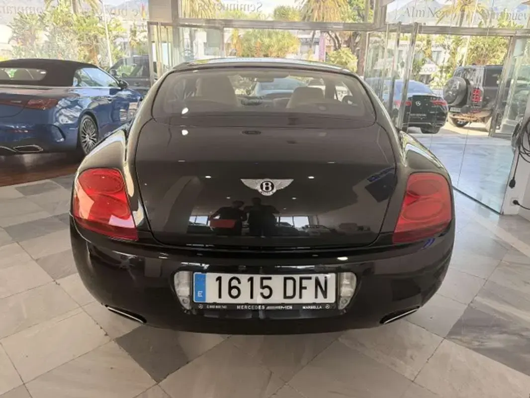 Usado Bentley Continental GT Mulliner 560 CV (411 kW) 2005 Gris Coupe