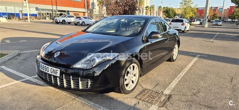 Negro Usado 2009 Renault Laguna Coupé Coupe | 9500 € (Precio justo) - Imagen 1/4