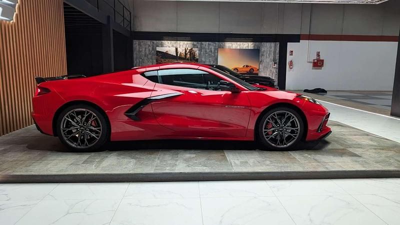 Usado Chevrolet Corvette Stingray 502 CV (369 kW) 2024 Rojo Coupe