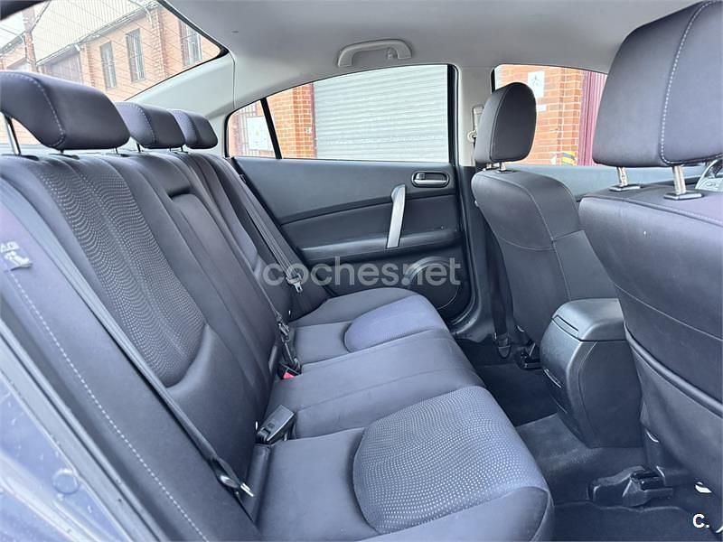 Usado Mazda 6 Active 140 CV (102 kW) 2008 Gris / plata Berlina