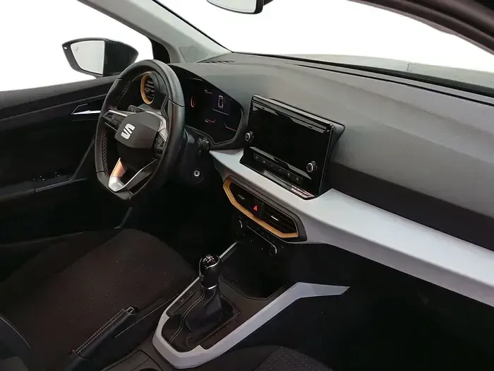Usado Seat Arona Style 115 CV (84 kW) 2025 Gris SUV