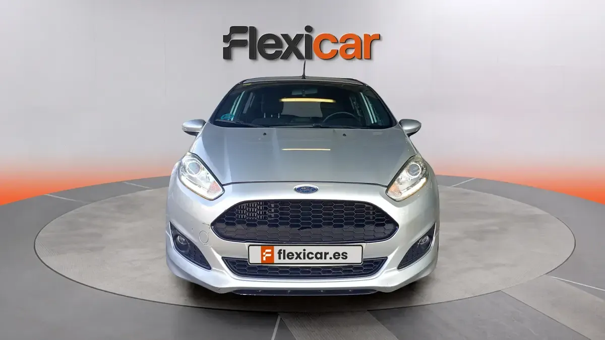 Usado Ford Fiesta ST-Line 101 CV (74 kW) 2017 Gris Utilitario