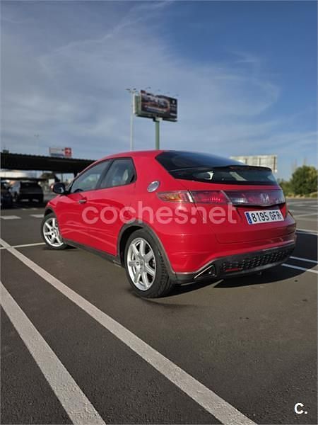 Usado Honda Civic Executive 140 CV (102 kW) 2008 Rojo Berlina