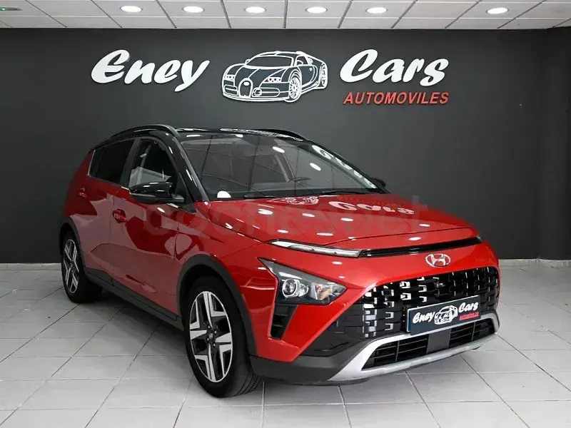 Usado Hyundai Bayon 100 CV (73 kW) 2023 Rojo SUV