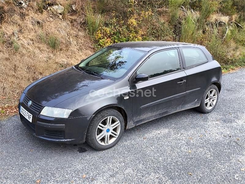 Negro Usado 2007 Fiat Stilo Dynamic Berlina | 1000 € (Super precio) - Imagen 1/4