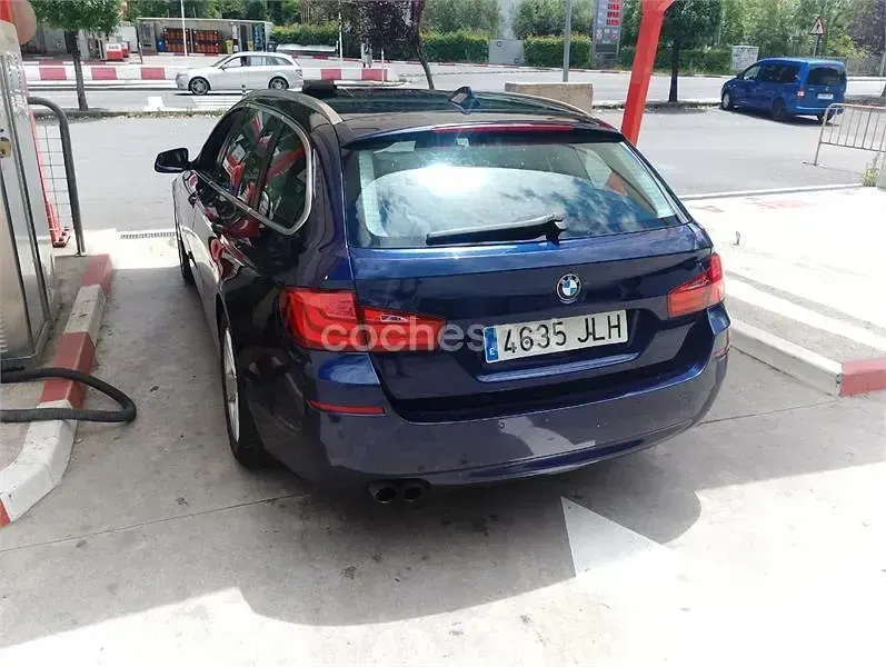 Usado BMW 520 177 CV (130 kW) 2010 Azul Familiar
