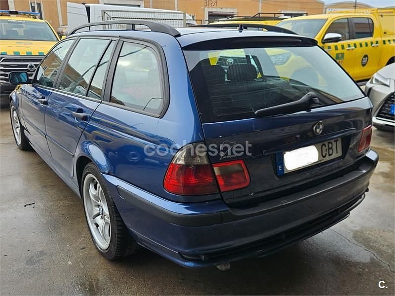 Usado BMW 320 136 CV (100 kW) 2002 Azul Familiar