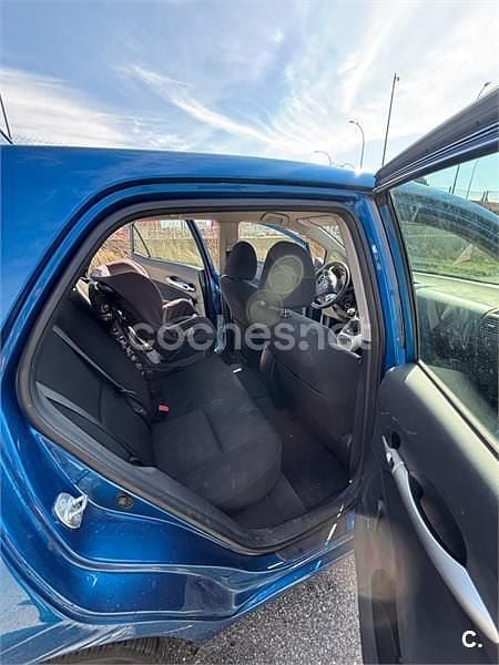 Usado Toyota Auris Luna 90 CV (66 kW) 2010 Azul Utilitario