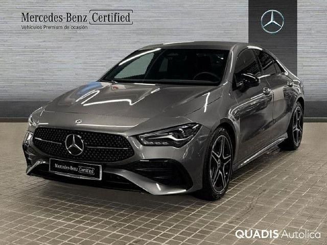 Usado Mercedes CLA200 AMG line 163 CV (119 kW) 2025 Gris montaña
