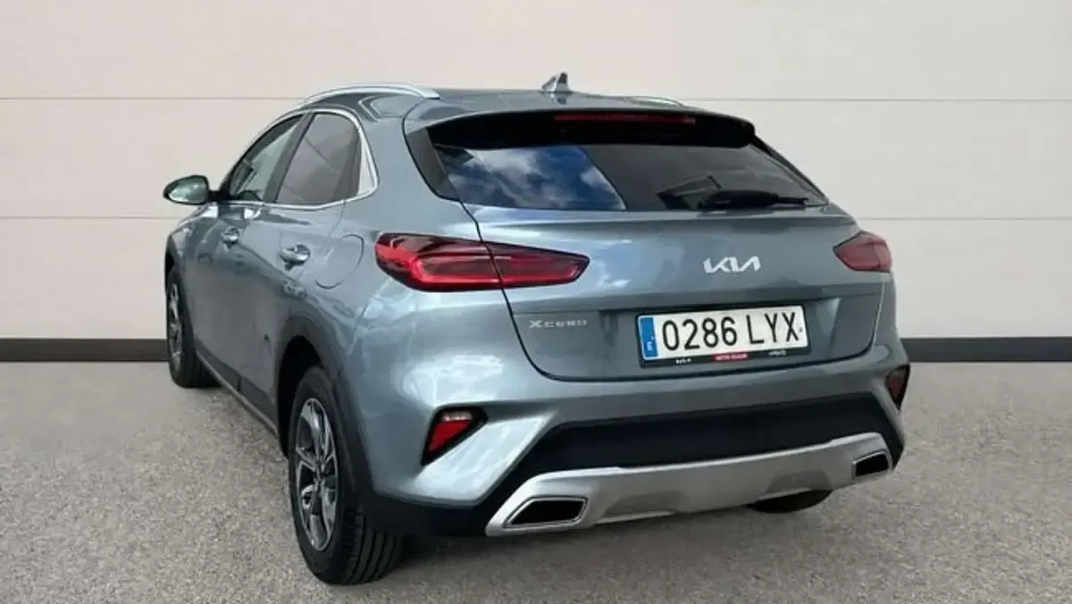 Usado Kia XCeed 160 CV (117 kW) 2022 Plateado SUV