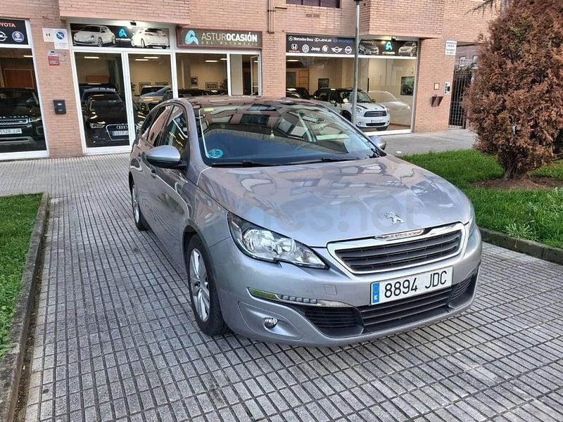 Usado Peugeot 308 SW Active 120 CV (88 kW) 2015 Gris / plata Familiar