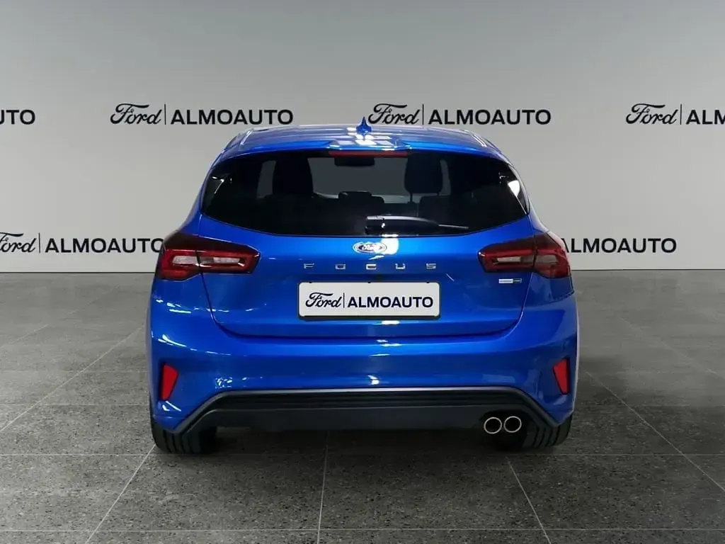 Usado Ford Focus ST-Line 125 CV (91 kW) 2022 Azul desert island (metalizado) Berlina