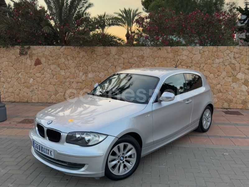 Gris / plata Usado 2011 BMW 120 Comfort Edition Utilitario | 7300 € (Super precio) - Imagen 1/4