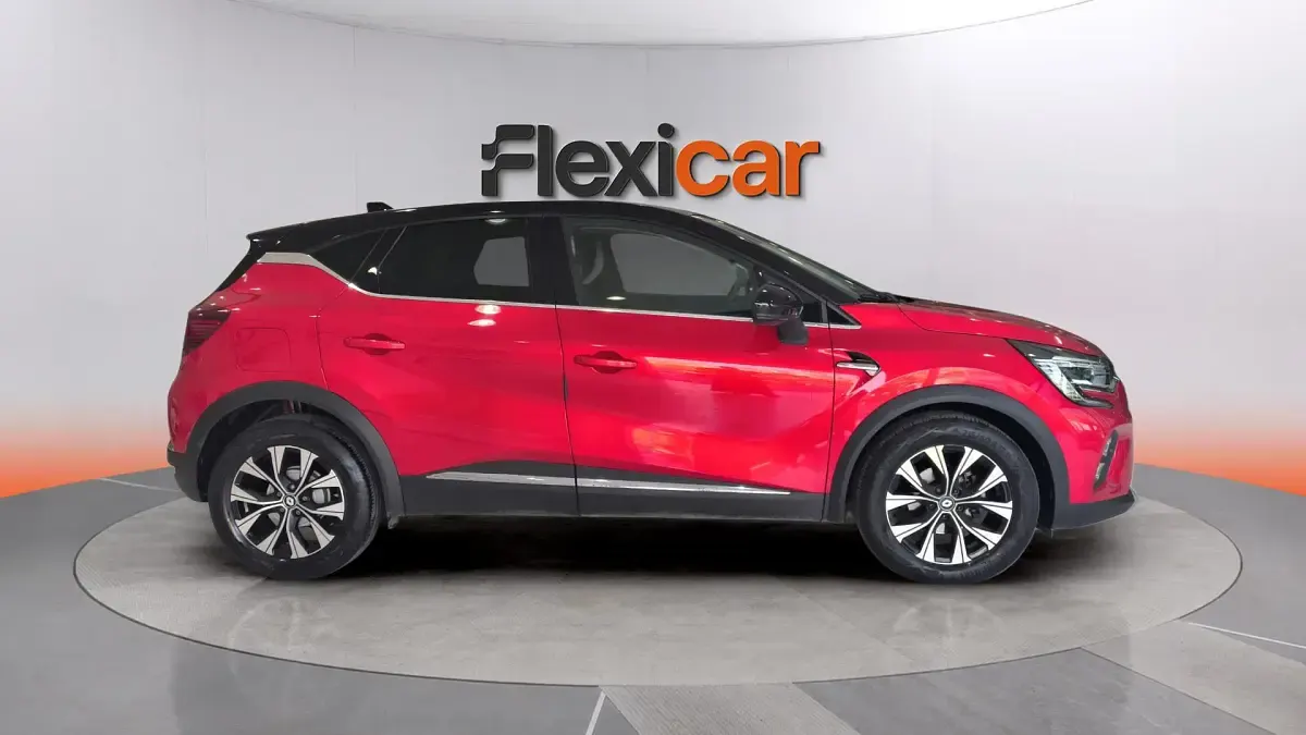 Usado Renault Captur Engineered 145 CV (106 kW) 2023 Rojo SUV
