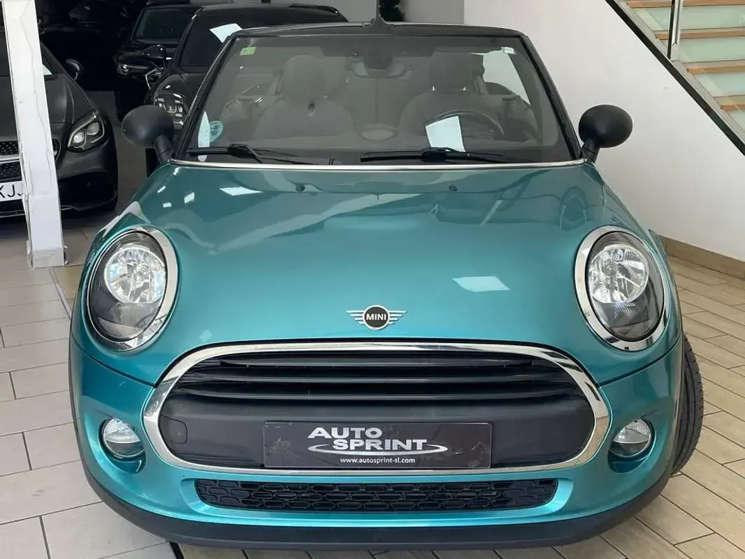 Usado Mini One Cabriolet 102 CV (75 kW) 2018 Azul Descapotable