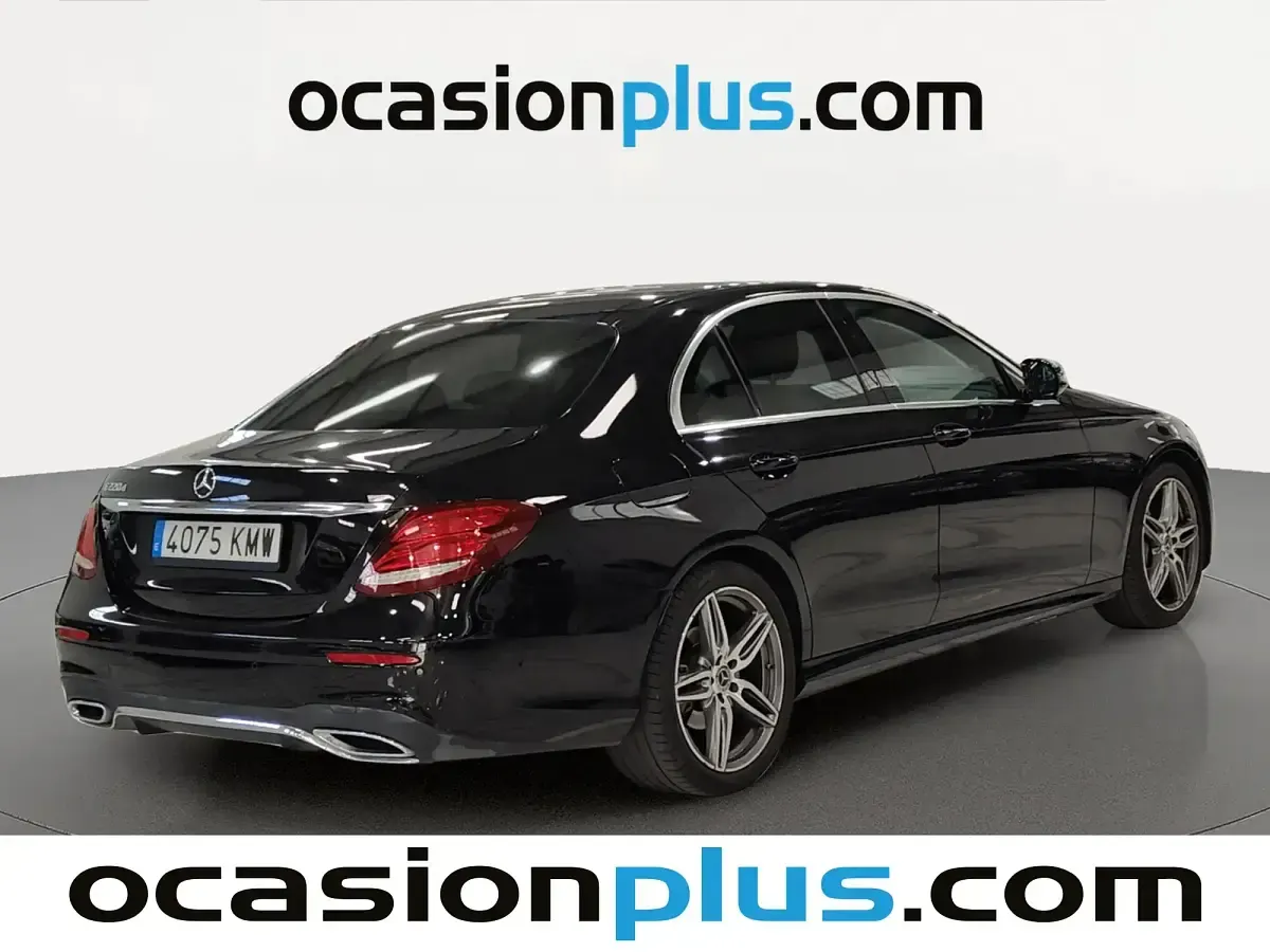 Usado Mercedes E220 194 CV (142 kW) 2018 Negro Berlina