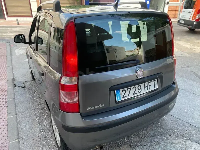 Usado Fiat Panda Climbing 69 CV (50 kW) 2011 Gris / plata Utilitario