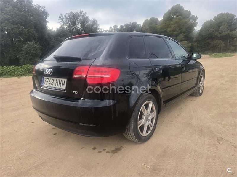 Usado Audi A3 Attraction 105 HP (77 kW) 2012 Preto Citadino