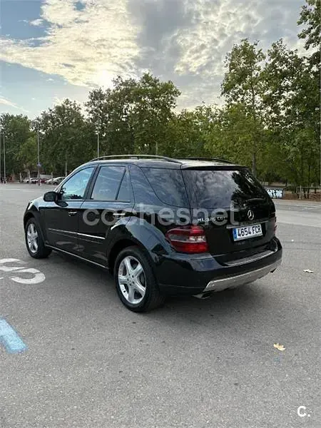Usado Mercedes ML320 224 CV (164 kW) 2006 Negro SUV