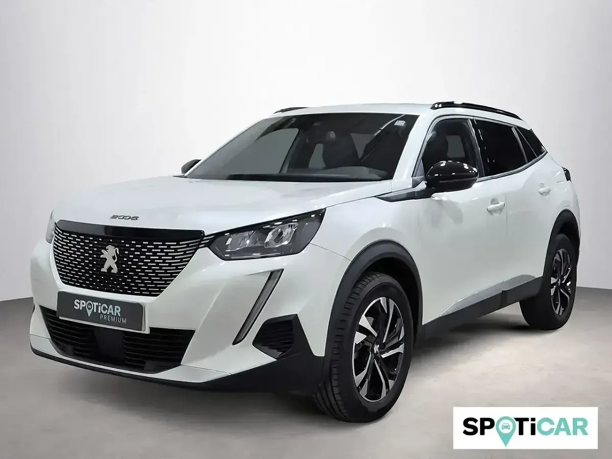 Usado Peugeot 2008 Allure 101 CV (74 kW) 2023 Gris SUV