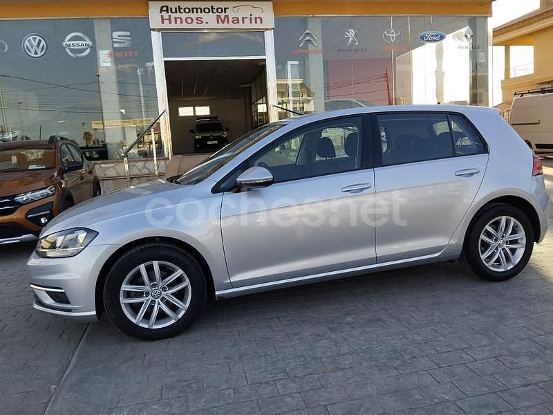 Usado 2018 VW Golf VII Life Berlina | 16.500 € - Imagen 1/4