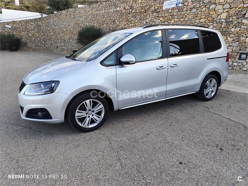 Usado Seat Alhambra Ecomotive 140 CV (102 kW) 2015 Gris / plata Monovolumen