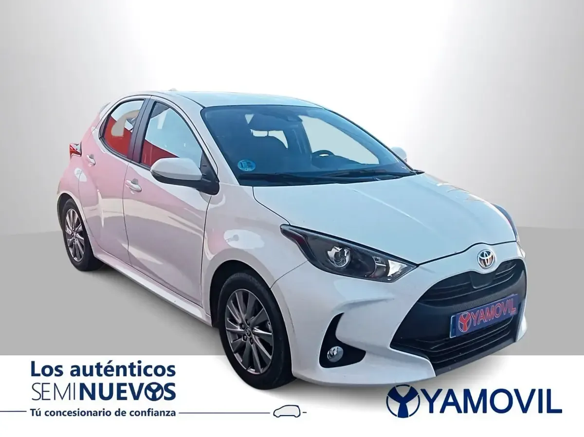 Usado Toyota Yaris Hybrid Active 116 CV (85 kW) 2024 Blanco