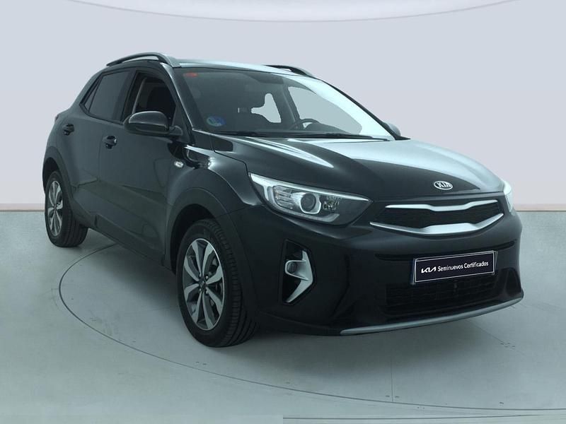 Usado Kia Stonic 100 CV (73 kW) 2021 Negro SUV