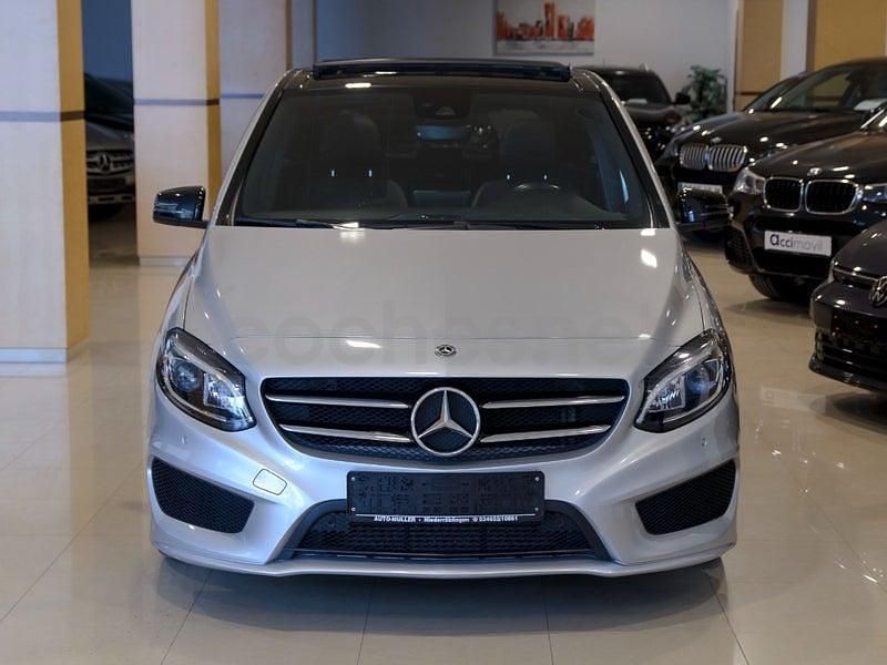 Usado Mercedes B200 136 CV (100 kW) 2018 Gris / plata Monovolumen