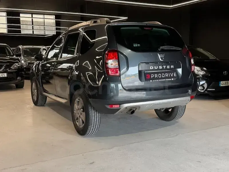 Usado Dacia Duster Ambiance 125 CV (91 kW) 2014 Gris / plata SUV