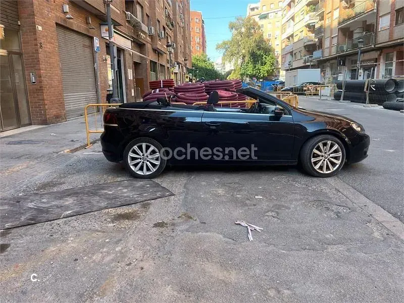 Usado VW Golf Cabriolet 105 CV (77 kW) 2012 Negro Descapotable
