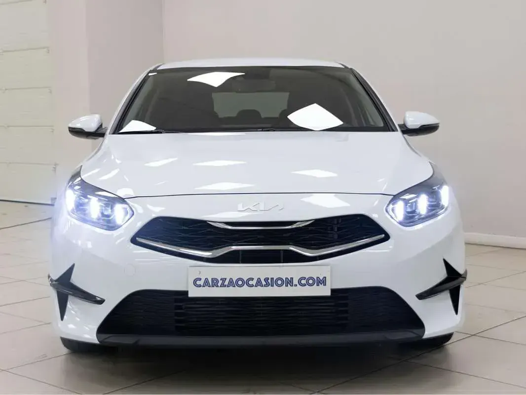 Usado Kia Ceed 160 CV (117 kW) 2023 Blanco Utilitario