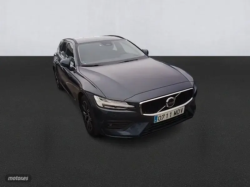 Usado Volvo V60 Core 197 CV (144 kW) 2023 Azul Familiar