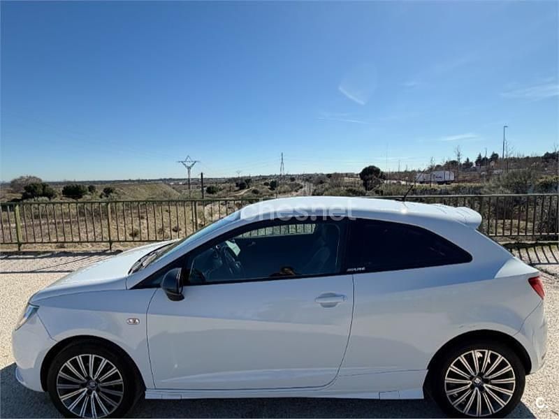 Usado Seat Ibiza SC CONNECT 95 CV (69 kW) 2015 Blanco Utilitario