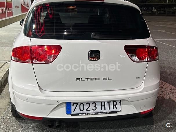 Usado Seat Altea XL Style 125 CV (91 kW) 2013 Blanco Monovolumen