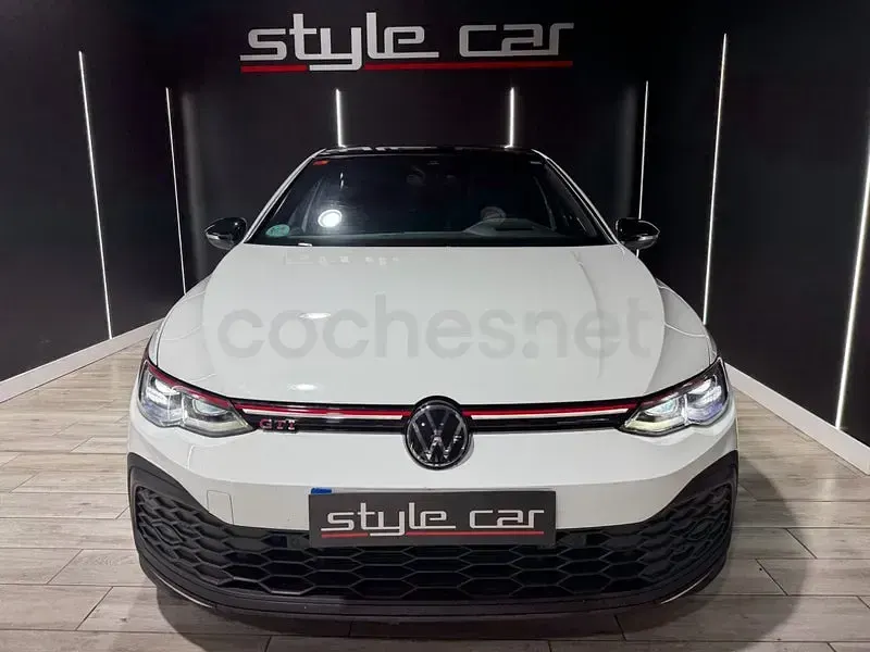 Usado VW Golf VIII GTI 245 CV (180 kW) 2021 Blanco Berlina