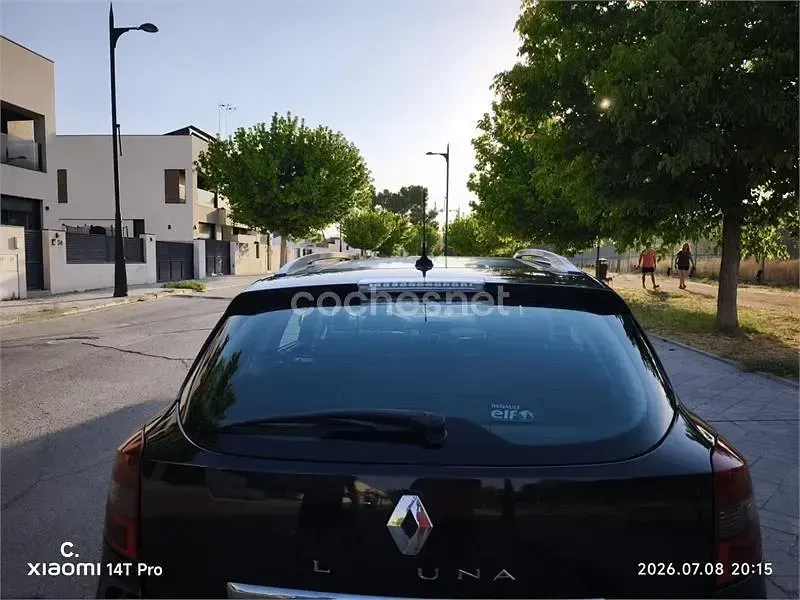 Usado Renault Laguna III GT 130 CV (95 kW) 2011 Negro Familiar