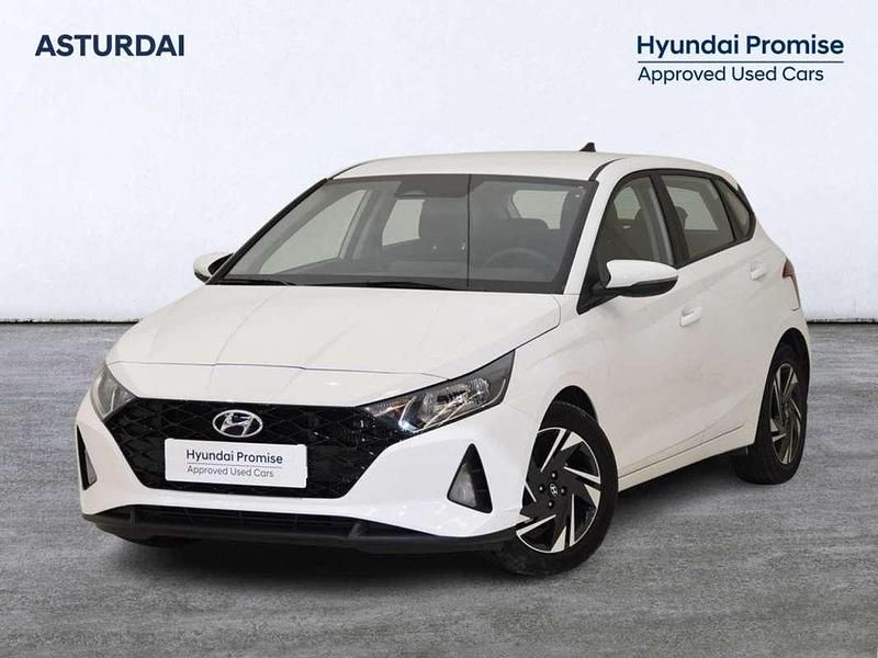 Blanco Usado 2021 Hyundai i20 Utilitario | 12.990 € (Un poco caro) - Imagen 1/4