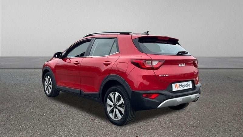 Usado Kia Stonic 84 CV (61 kW) 2023 Rojo SUV