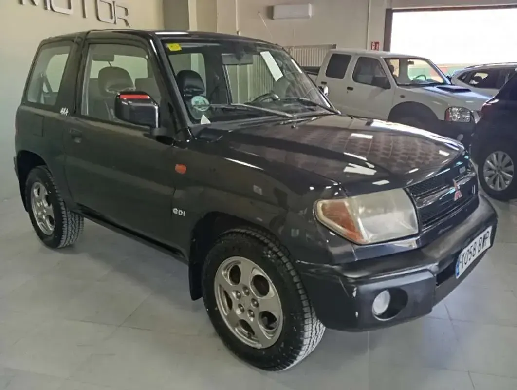Usado Mitsubishi Montero 129 CV (94 kW) 2002 Negro SUV