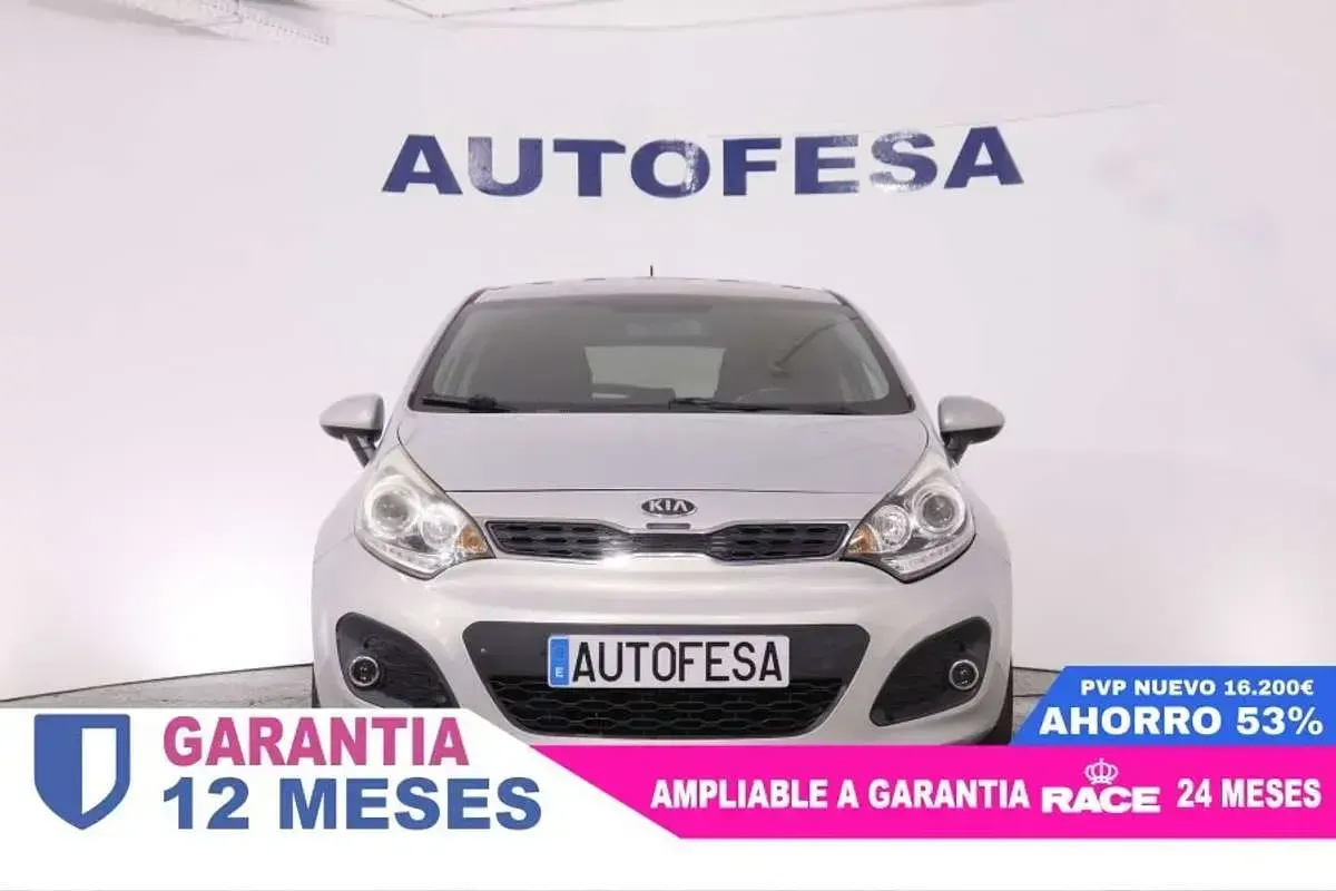 Usado Kia Rio Active 86 CV (63 kW) 2015 Gris Berlina