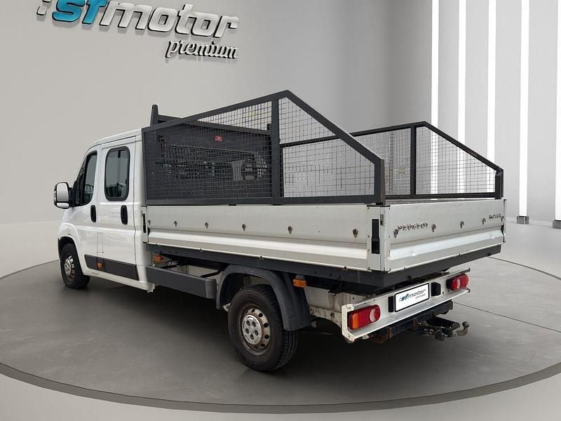 Usado Peugeot Boxer 140 CV (102 kW) 2019 Blanco metalizado Van